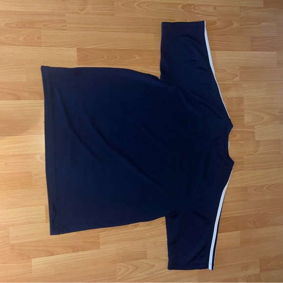 Oversized vintage navy adidas tee - Picture 3 of 5